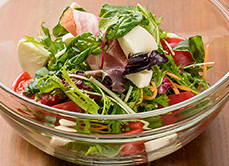 その日のおすすめ　週替わりサラダ