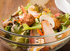 具沢山サラダをスープのセット